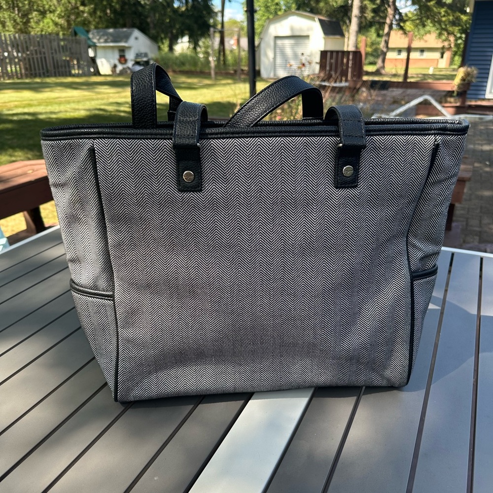 31 Black and White Cindy Tote Bag (gently used)